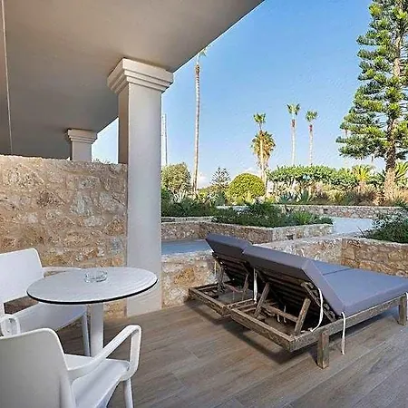 Apollon Hotel 4*